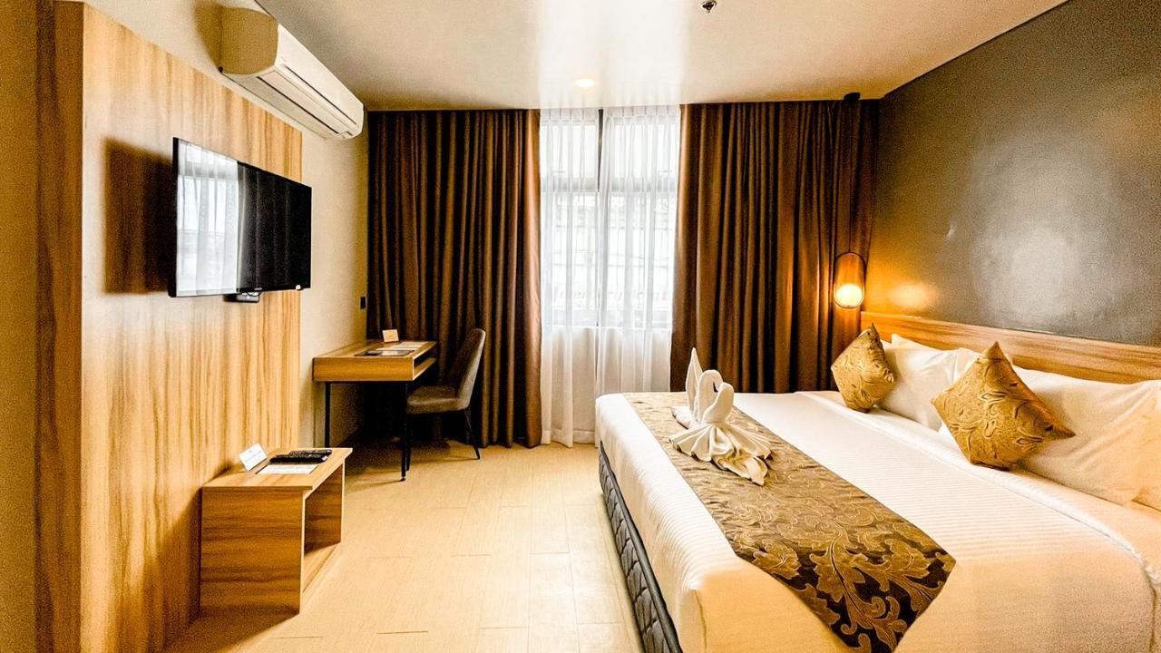 Madison 101 Hotel + Tower Quezon City Eksteriør billede