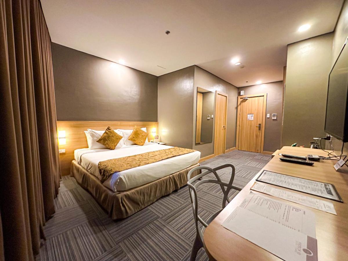 Madison 101 Hotel + Tower Quezon City Eksteriør billede