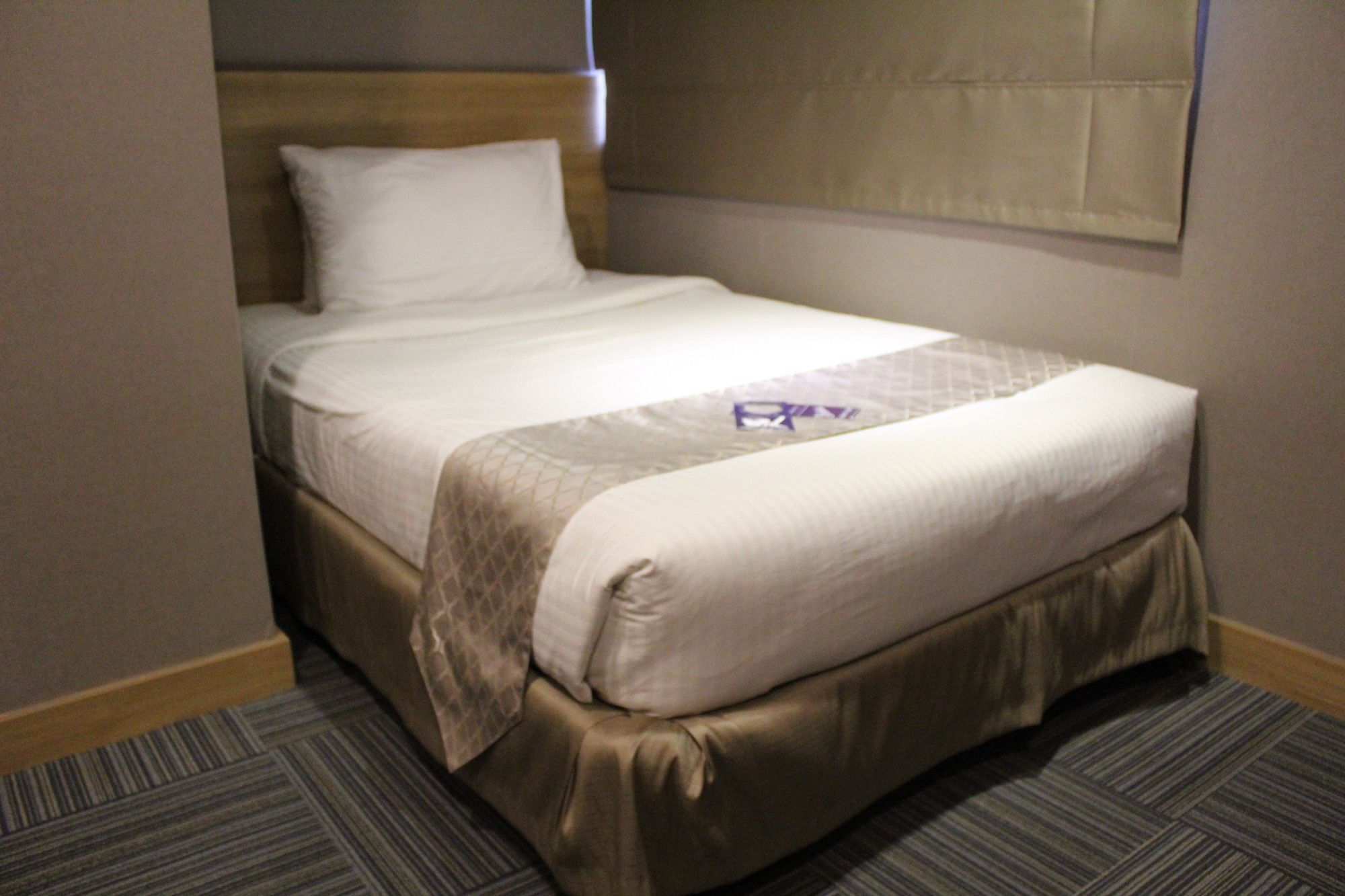 Madison 101 Hotel + Tower Quezon City Eksteriør billede